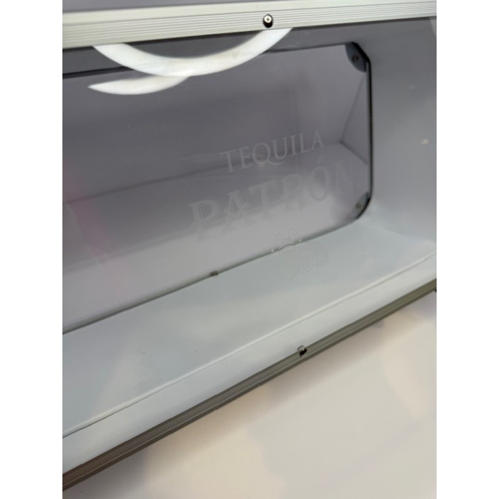 Patron Tequila Aluminum Promo Carry Display Case Clear Window Handle Latches Bee - Picture 5 of 10